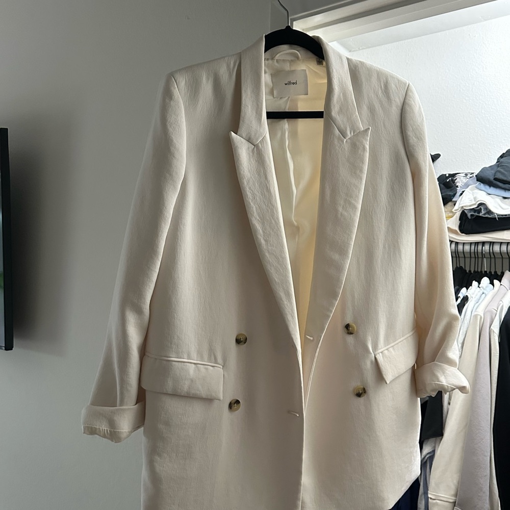Aritzia Cherrelle Blazer - Worn twice, oversized look